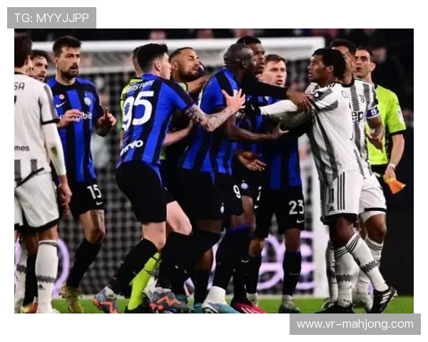 “欧冠附加赛首回合四场比赛共出现三张红牌，对抗激烈”